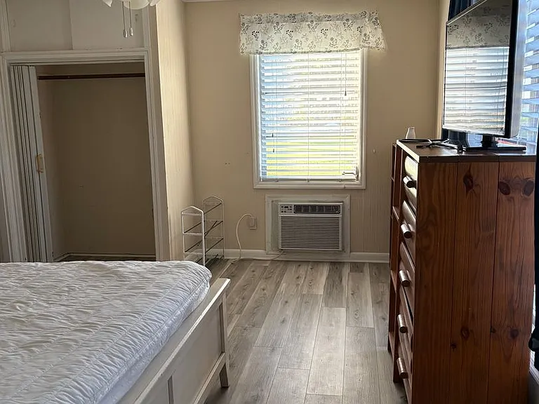 2700 NE Indian River Dr — Photo 6