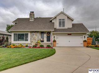 16816 Pierce St, Omaha, NE 68130