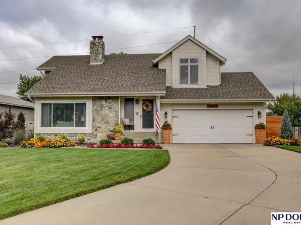 16816 Pierce St, Omaha, NE 68130
