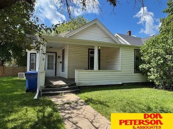 110 S Cedar Ave, Hartington, NE 68739