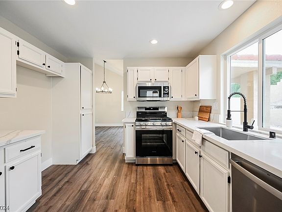 2nd image of 2953 Cape Verde Ln