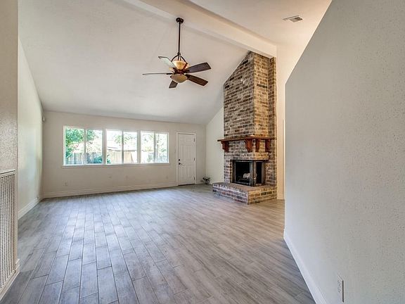 3rd image of 6306 Fallengate Dr