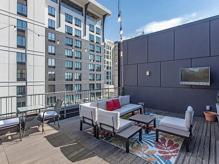 The L Apartments — Photo 17