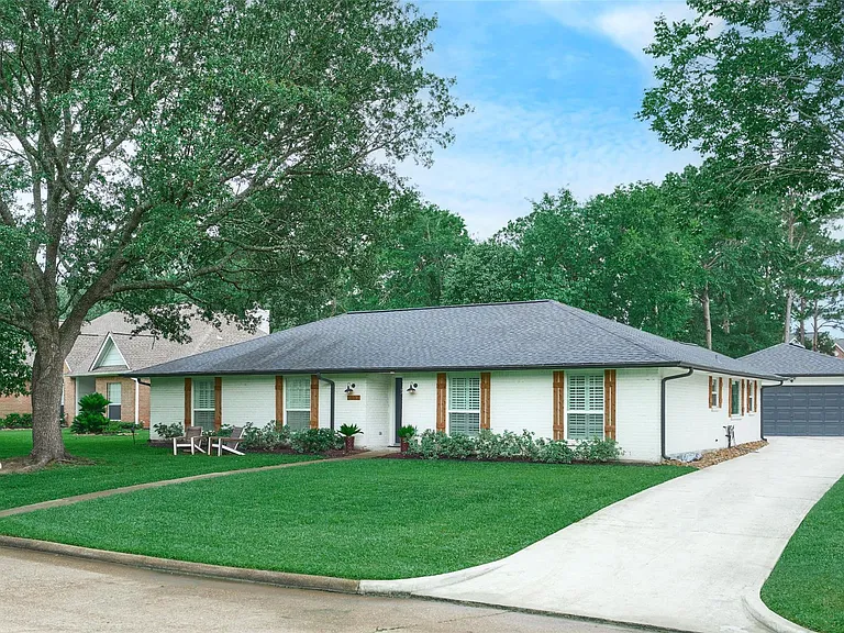 3607 Hickory Hill Ln — Photo 1