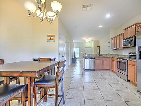 4th image of 2717 Lantern Hill Ave