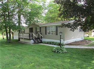 441 Holly Park Dr, Erie, PA 16509