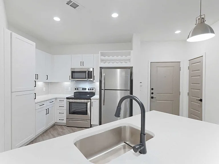 Solay Horizon West — Photo 47
