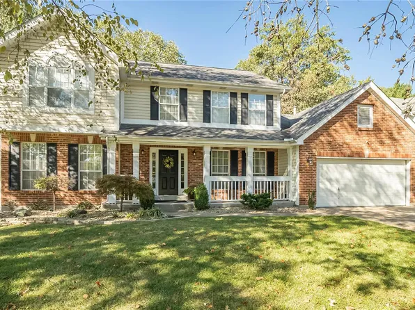 1823 Pheasant Run Dr, Maryland Heights, MO 63043
