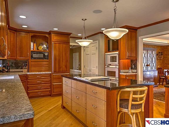 5th image of 9739 Fieldcrest Dr
