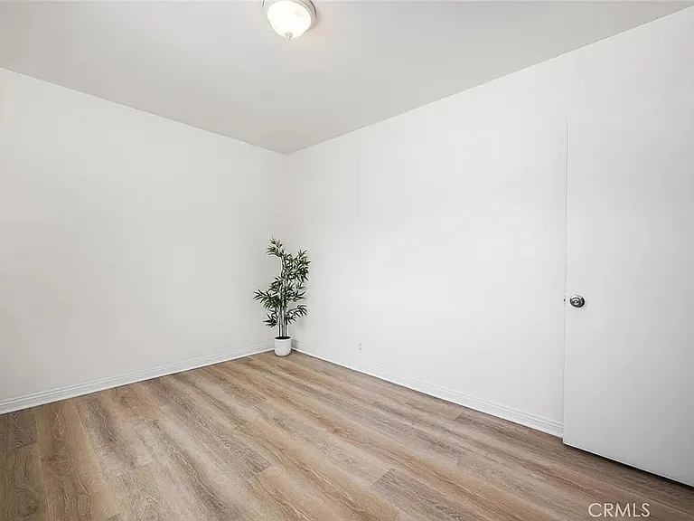 69 Glendora Ave #3 — Photo 10