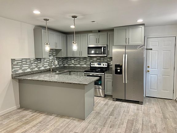 2nd image of 2025 S 11th St Unit 1