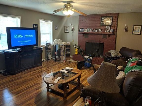 3rd image of 10223 Dover Ln