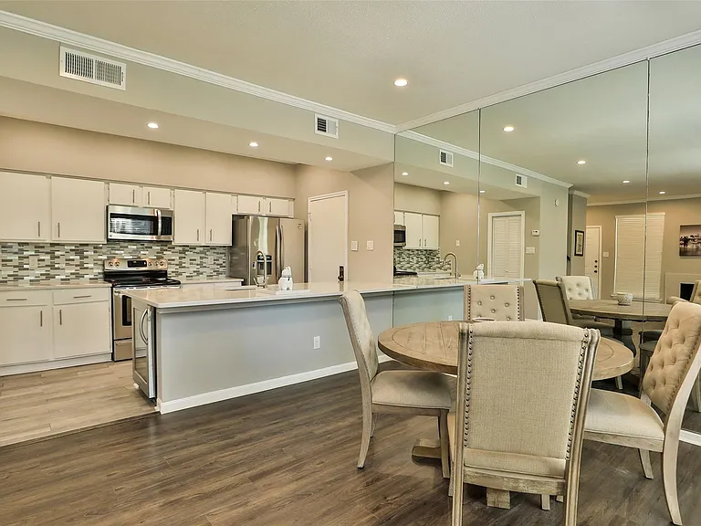 1201 McDuffie St #211 — Photo 12