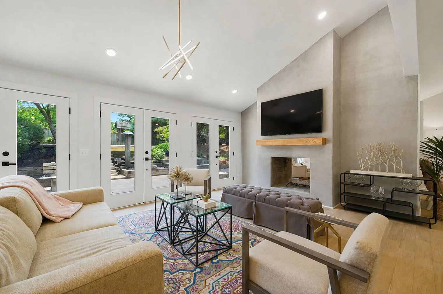 5 bed, 5.0 bath, $14,734 — Photo 3