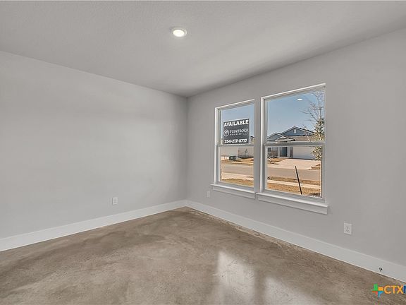 2nd image of 1122 Lexington Dr