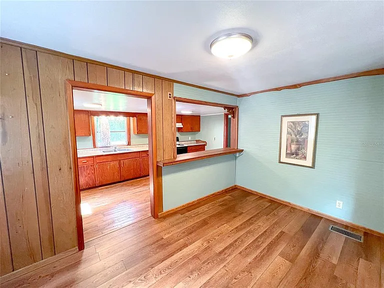 11719 NE 7th Ave — Photo 9