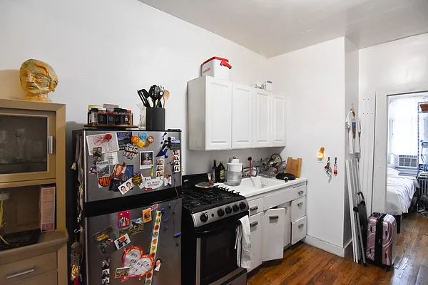 Rented by The Agency | media 15