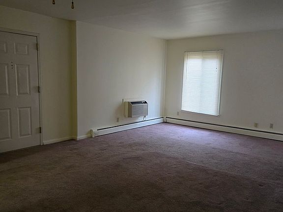 4th image of 444 Gramercy Dr #354-02