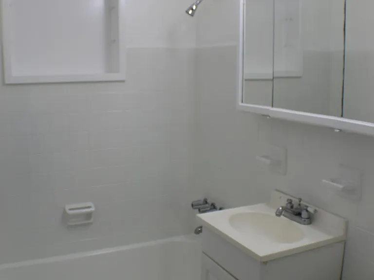 595 Brentwood Dr — Photo 6