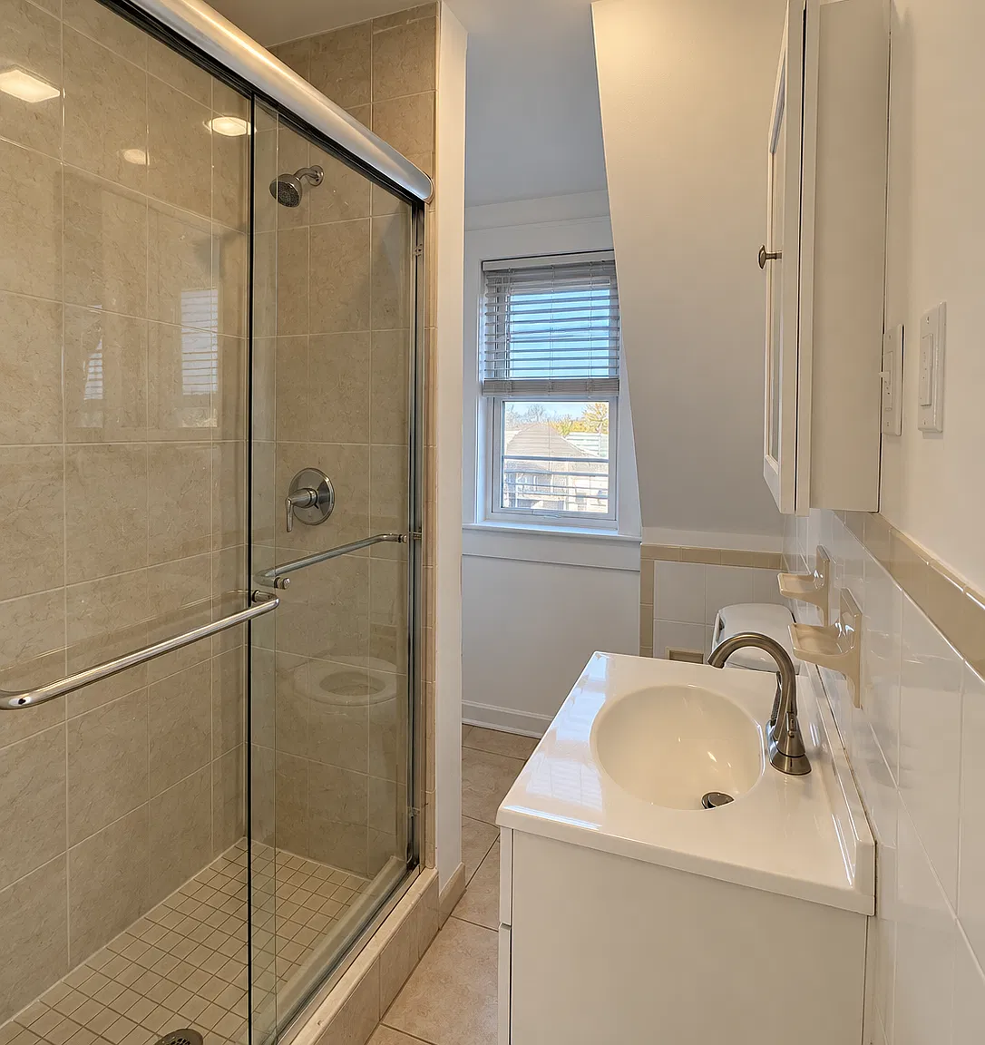 2 bed, $2,000 — Photo 3