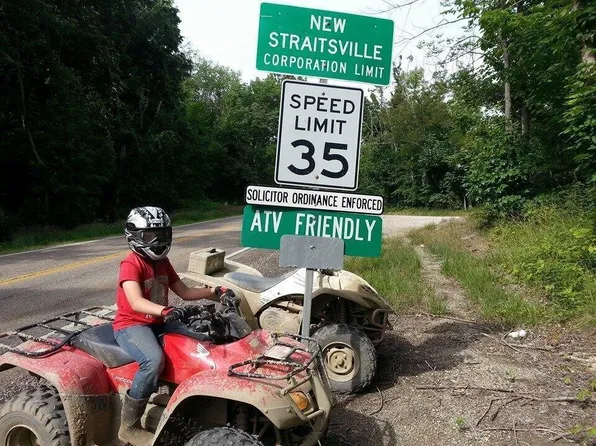 11289 State Route 216, New Straitsville, OH 43766