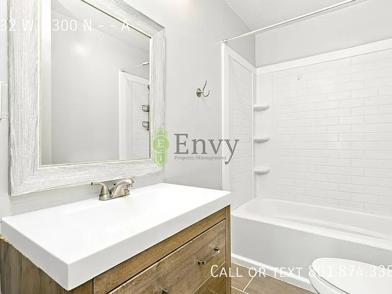 432 W 2300 N #A — Photo 16