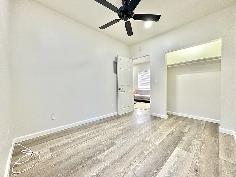 1770 Gaviota Ave — Photo 7