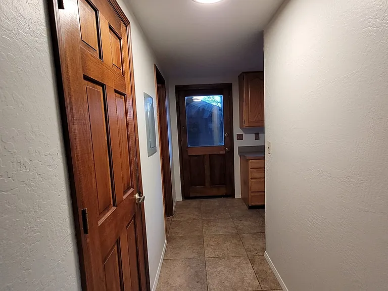 521 N Wc Riles St — Photo 18