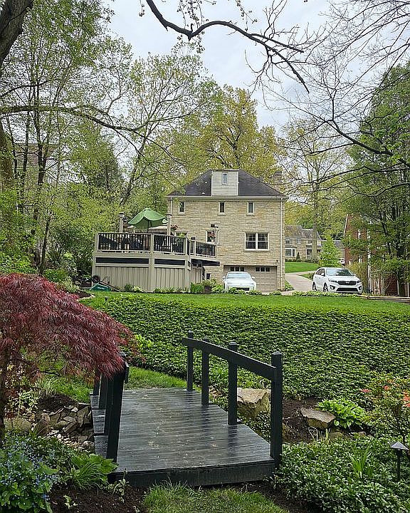 2nd image of 414 Morrison Dr