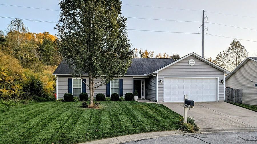 1st image of 134 Brookstone Ct