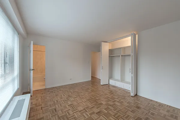 Rented by Solow Realty | media 7