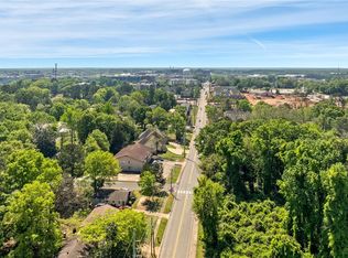 522 N Donahue Dr APT 2, Auburn, AL 36832