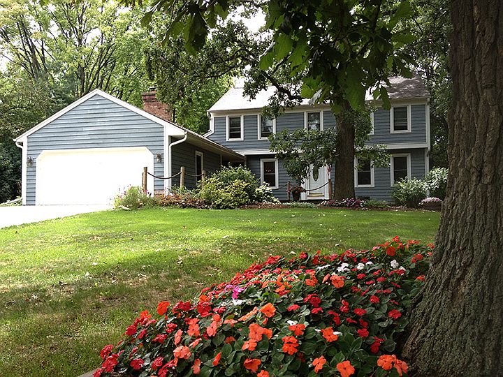Front of house summer