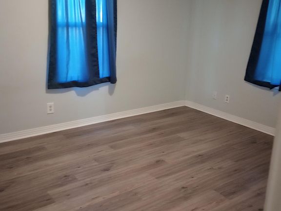 4th image of 3811 NE 11th Ave