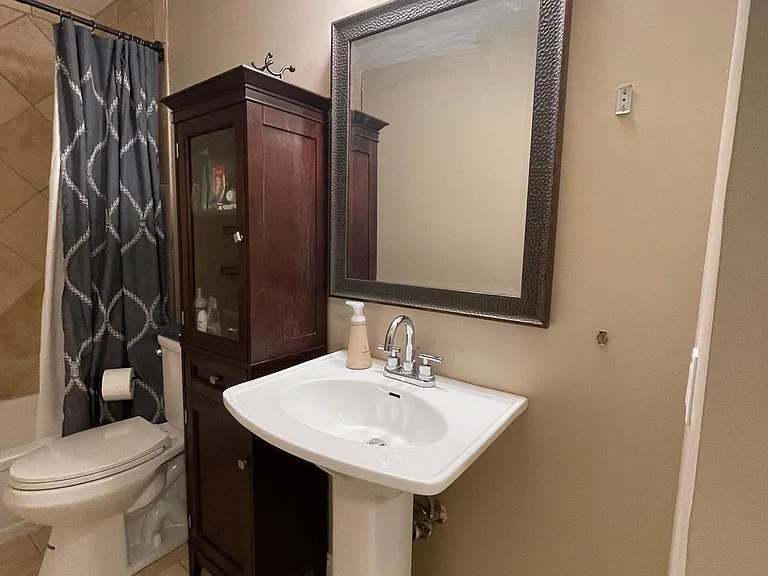 1373 Heritage Lndg — Photo 25