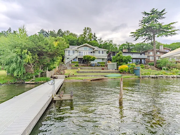 8568 Sand Point Way NE — Photo 11