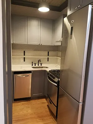 Rented by HFF Realty LLC | media 8