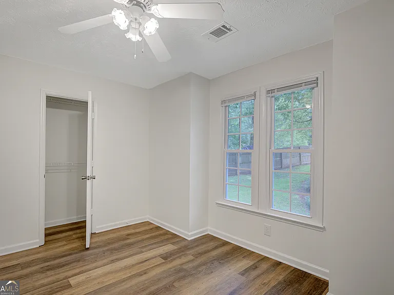 220 Fontaine Way — Photo 23