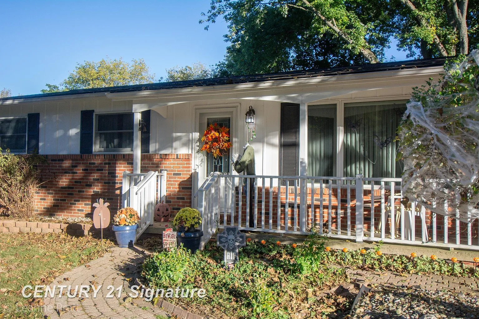 2506 Rushbrook Dr photo 1