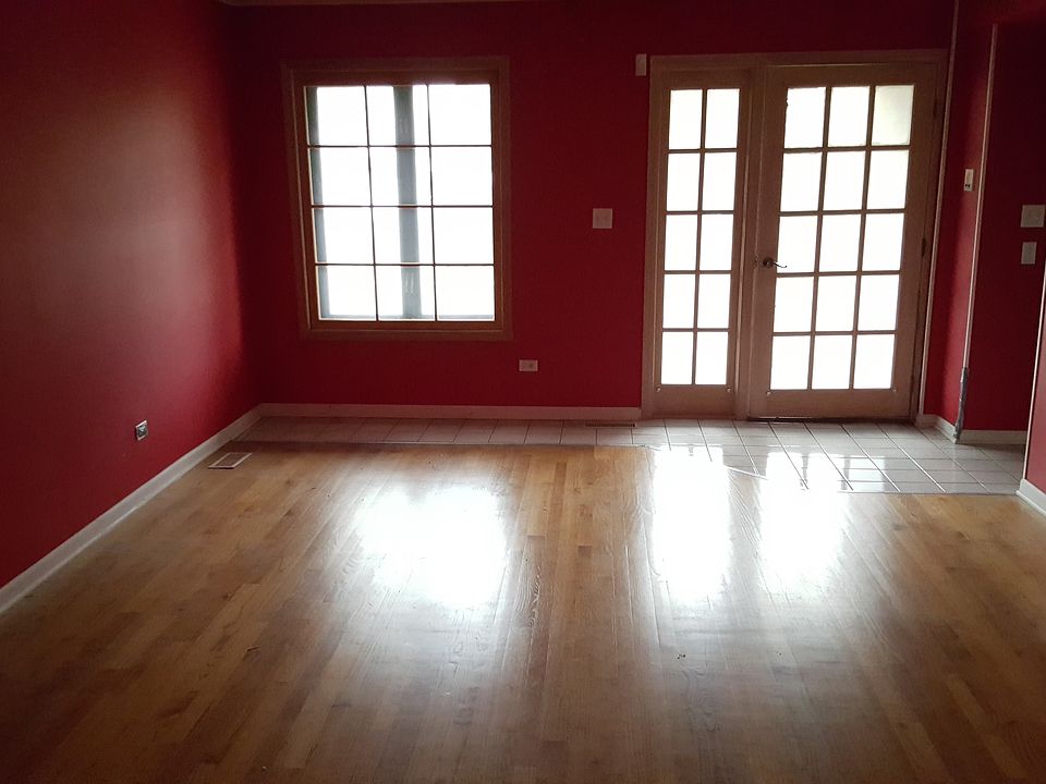 1st image of 7951 S King Dr #2