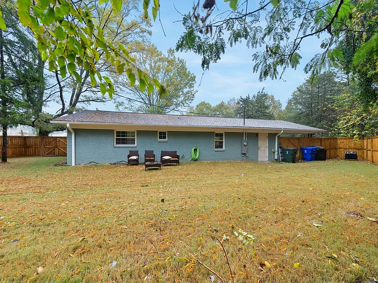 1002 Bacon St — Photo 27