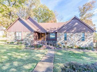 8825 Eatonwick Dr, Cordova, TN 38016