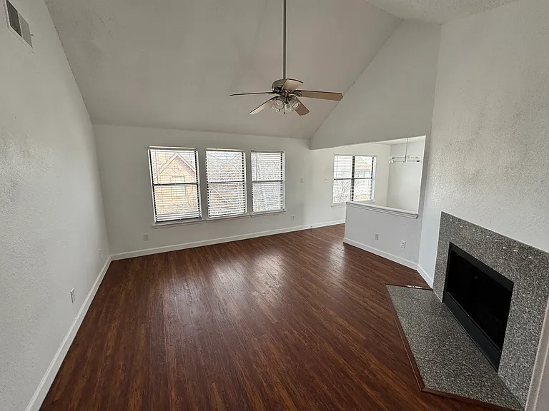 781 Pierre Ln — Photo 21