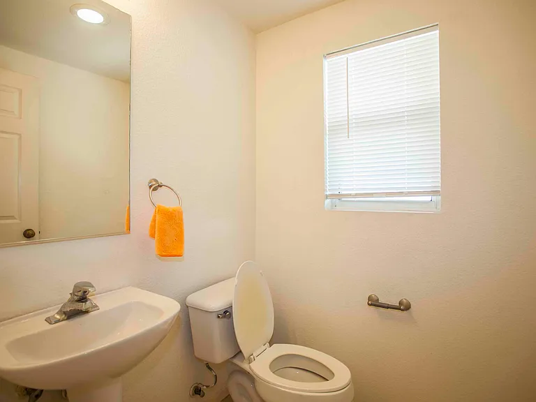 1209 Madrigal Ct — Photo 18