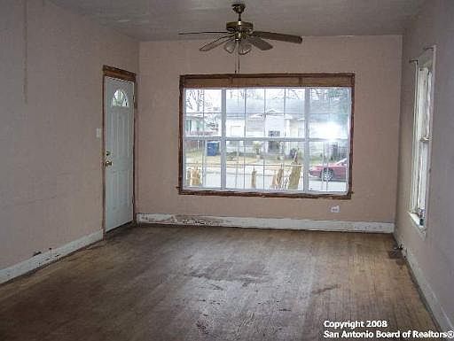 2nd image of 927 SACRAMENTO ST