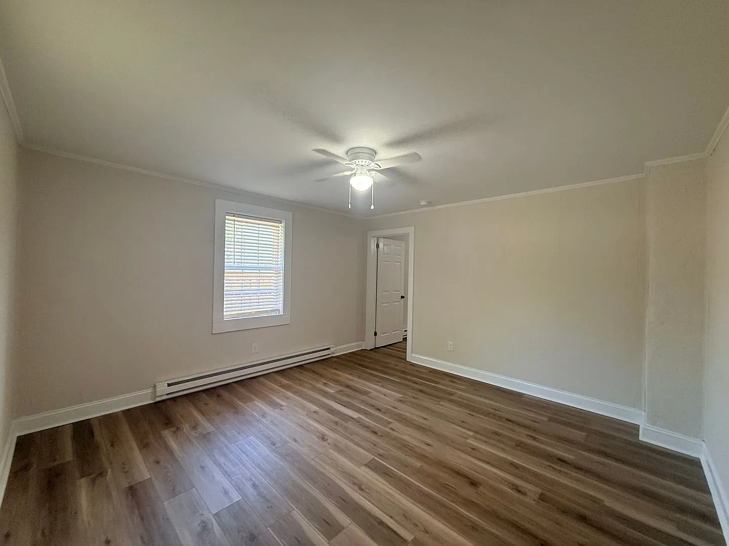 534 Manchester St — Photo 2