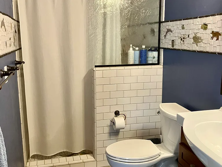 367 Pearl St — Photo 28