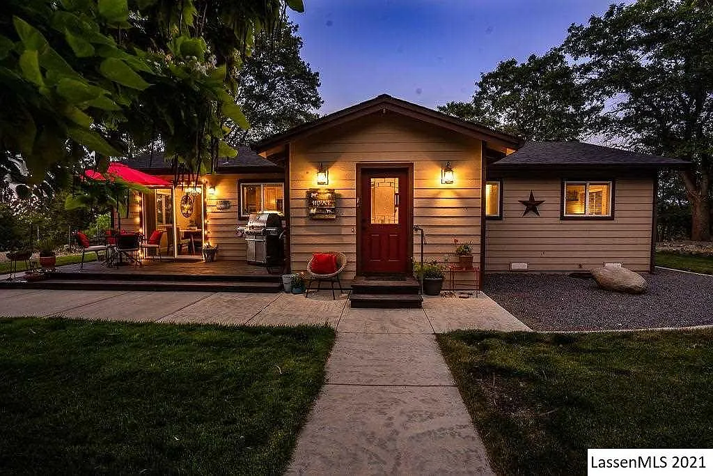 463-295 Mountain Way photo 1