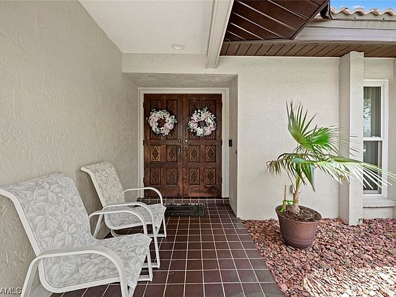 3rd image of 5566 Montilla Dr