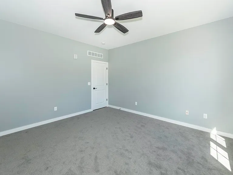 5399 Plymouth Rd — Photo 22